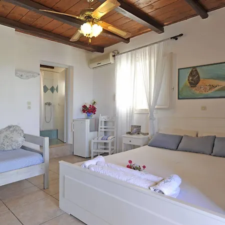 Blue Bay Heliolithos 4* Páros